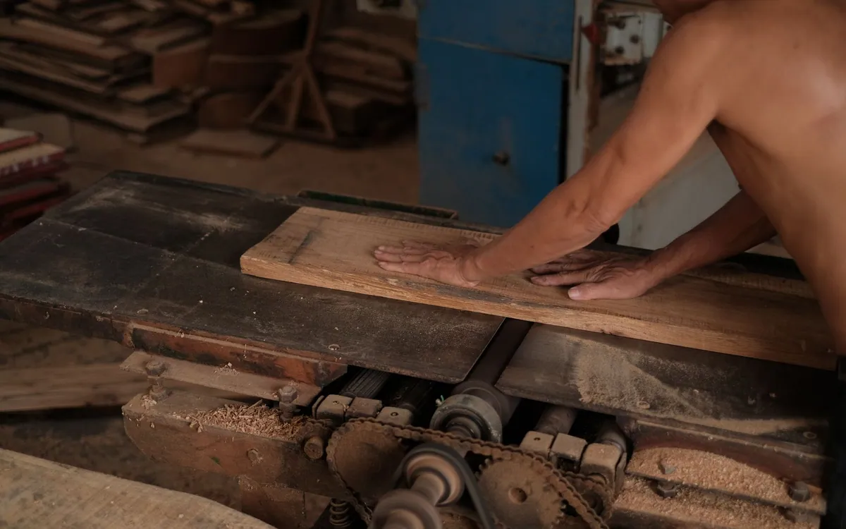 Custom carpentry and wardrobe woodwork
